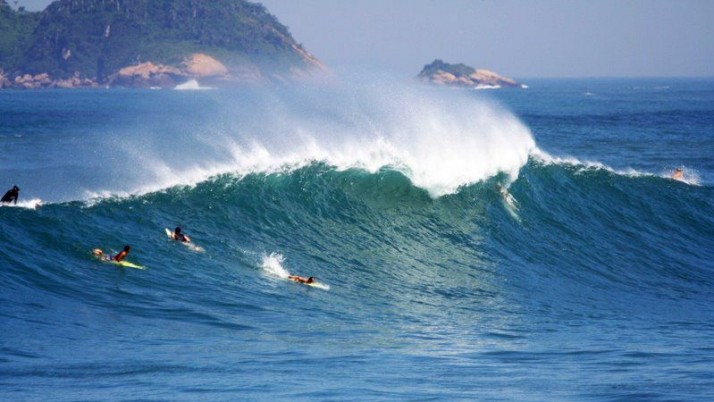 Vereador sugere construção de recifes artificiais para a prática de surfe
