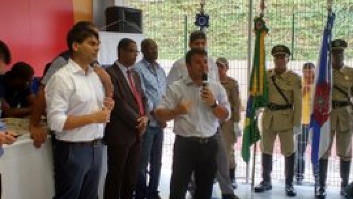 Nova Escola Municipal Samuel Wainer é inaugurada em Santíssimo