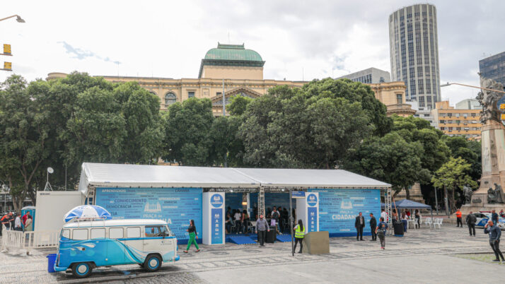 Praça da Cidadania atrai centenas de pessoas à Cinelândia no primeiro dia de evento