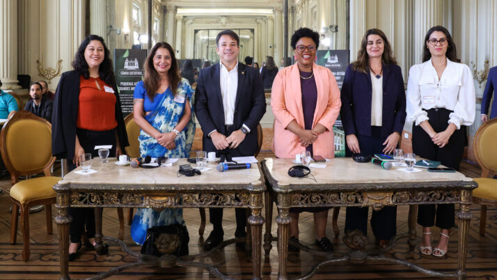 Parlamentares e especialistas debatem crise climática em evento internacional pré-COP30